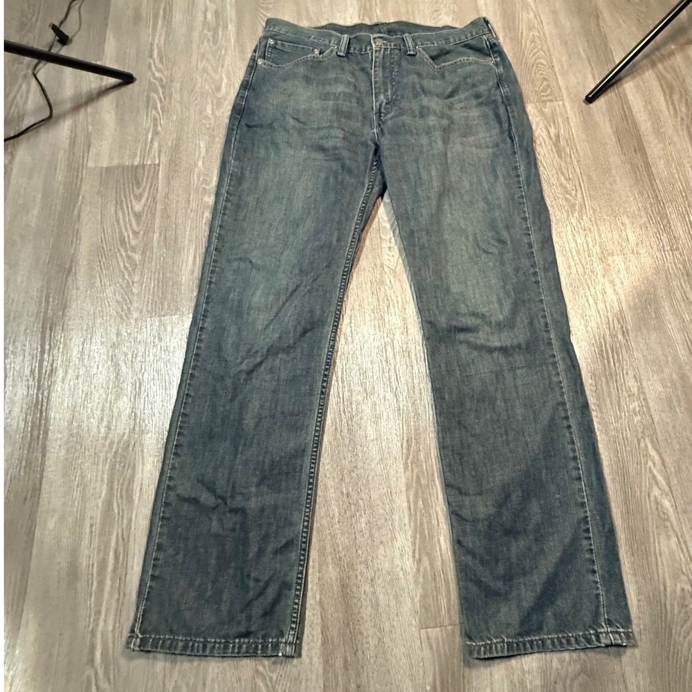 Levis 514 Straight Fit Mens Jeans Blue Medium Wash Denim 35x32 Actual 36x30